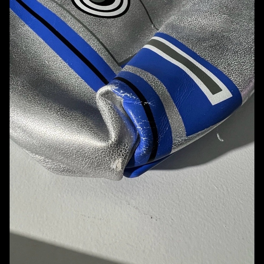 R2D2 Zip Up Pouch - Picture 3 of 4